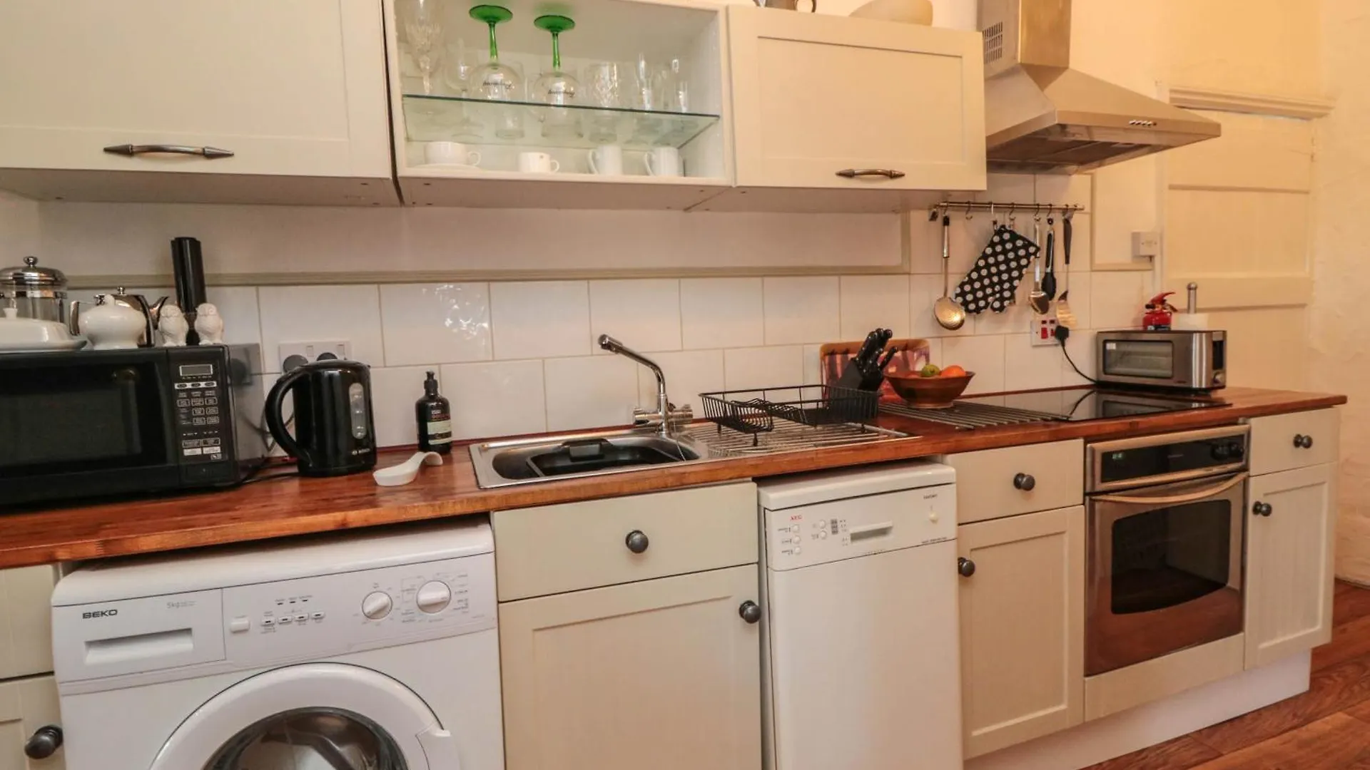 Catherine Parrs Sewing Room بيدال 0*,  المملكة المتحدة
